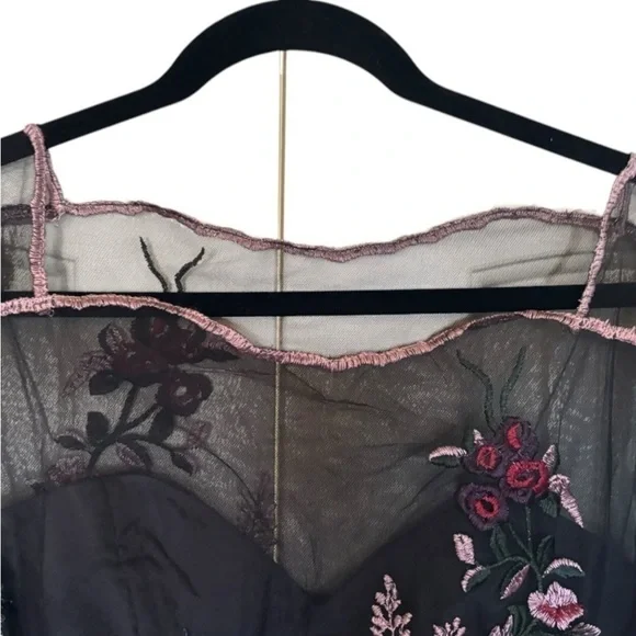 Chi Chi London Black Embroidered Floral Dress US Size 10 - Picture 5 of 10